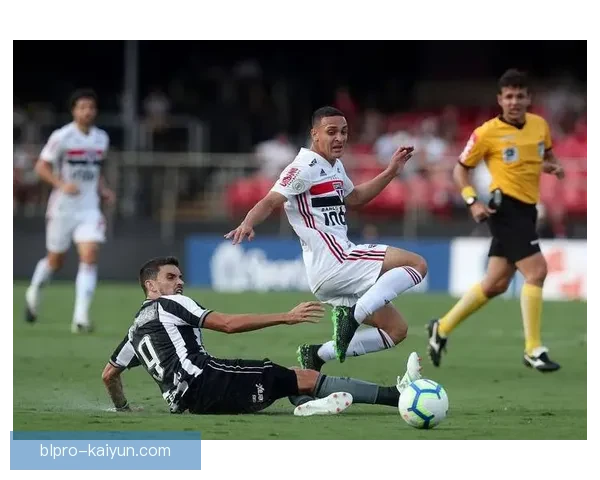 英超恩迪亚耶状态回暖，近期表现持续提升引发关注